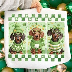 Green Dachshund Themed Tapestry